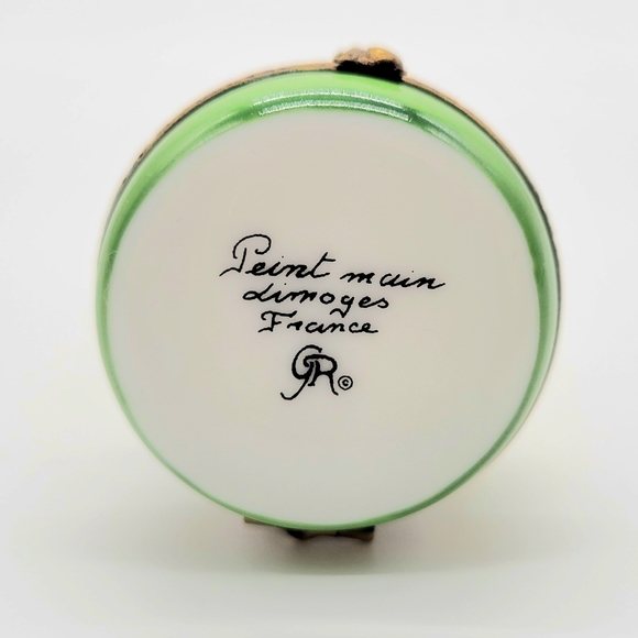 Authentic Limoges Easter Bunny on Egg Hunt Trinket Box, Peint Main w/ Gold Gilt - Picture 10 of 11